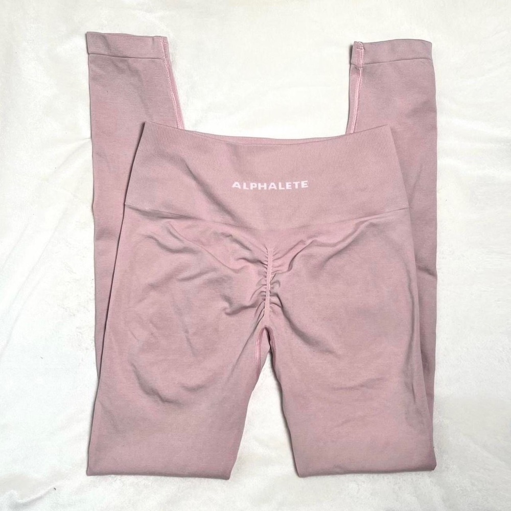 Alphalete booty scrunch workout leggings in Blossom